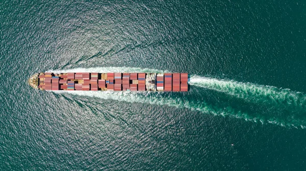 Vrachtcontainer Schip Varen Volle Snelheid Zee Goederen Importeren Distribueren Van — Stockfoto