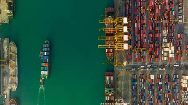 Containerfartyg Och Kommersiell Hamnlastning Och Lossning Last Från Containerfartyg Import — Stockfoto