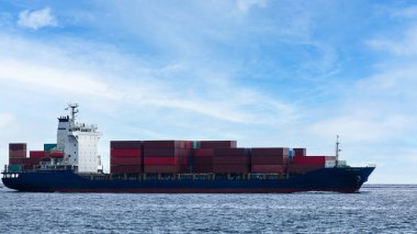 Konteyner kargo lojistik gemisi ithalatı küresel ticaret ve sanayi ihracatı ticari lojistik ve uluslararası taşımacılık konteyner kargo gemisi, konteyner kargo taşımacılığı,
