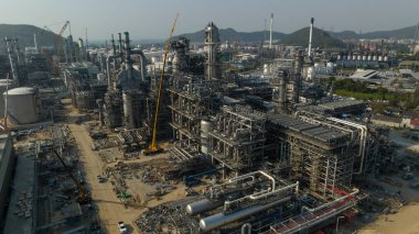 Mega proje alanı, sanayi tesisi büyük ham petrol rafinerisi, hava manzarası 