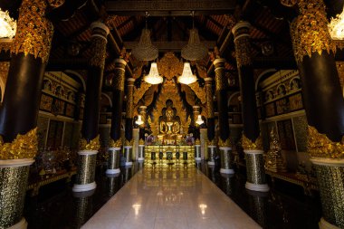 Tapınaktaki Buda heykeli ve Wat Phra 'daki heykel desenleri Doi Phra Chan Mae Tha, Lampang eyaleti Tayland, Landmark ve dini mekanlar .