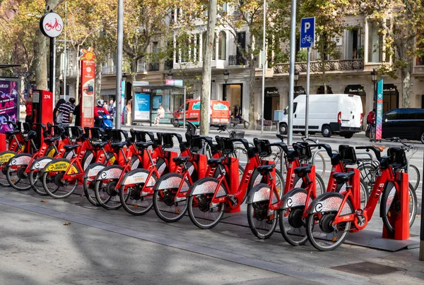 Barcelona Espanha Outubro 2022 Bicing Estacionamento Automatizado Bicicletas Uma Rua — Fotografia de Stock