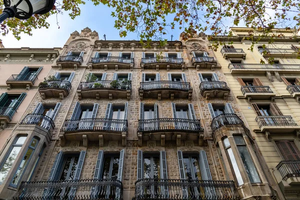 Barcelona Cataluña España 2022 Fachada Antiguos Edificios Apartamentos Passeig Gracia Imagen De Stock