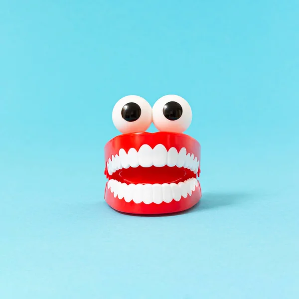 Velké Bílé Zdravé Zuby Upravenými Dásněmi Očima Koncept Péče Zubní — Stock fotografie
