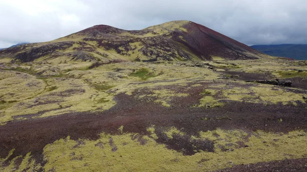 Dağların güzel manzarası