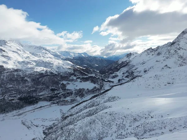 Dağların güzel manzarası