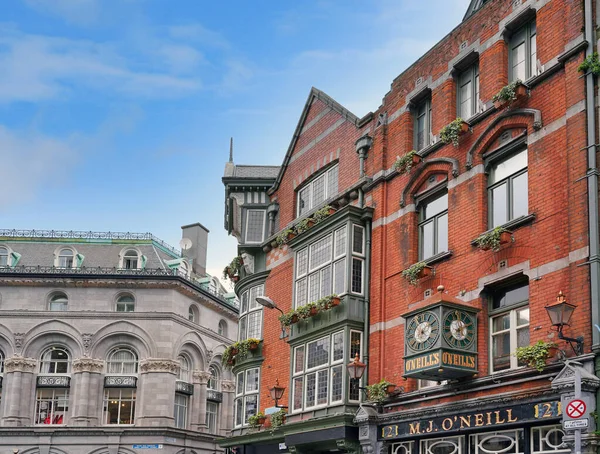 Dublin 'deki Tapınak Barındaki eski binaları süsleyin.