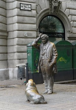 Peter Falk as Columbo, a statue in Falk Street in Budapest, purportedly named after his Hungarian ancestor clipart