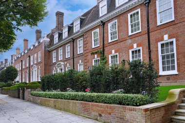 Londra, İngiltere 'de Gürcü tarzı tuğla evler.