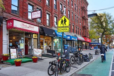 Manhattan, Yukarı Batı Yakası caddesi mağazaları ve restoranları olan ve bisiklet yollarına adanmış