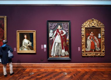 Buckinghan Dükü Sarah Churchill ve I. James 'in Londra' daki Ulusal Portre Galerisi 'ndeki resimleri.