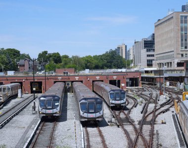 Toronto, Kanada - Yonge ve Davisville 'deki metro istasyonu