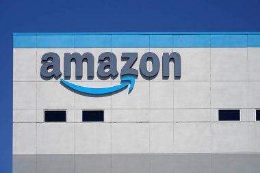 Logolu Amazon deposu