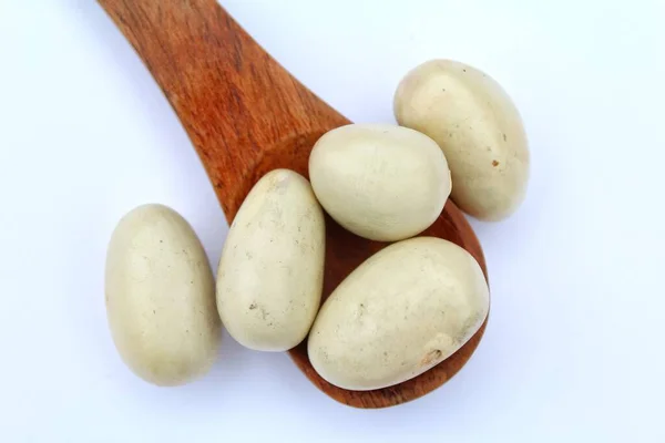 Jackfruit Semi Cucchiaio Legno Sfondo Bianco — Foto Stock