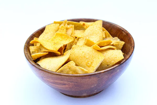 Chips Soja Tazón Madera Sobre Fondo Blanco — Foto de Stock