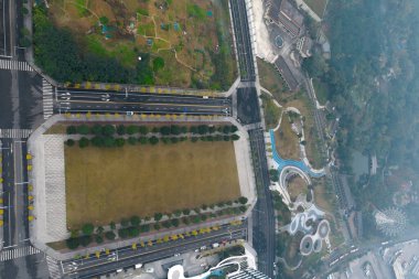 Şangay, Çin, 14 Nisan 2017. Şangay Kulesi 'nden alınan nehirle Şangay ufuk çizgisi manzarası. Yüksek kalite fotoğraf