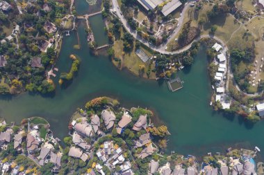 Şangay, Çin, 14 Nisan 2017. Şangay Kulesi 'nden alınan nehirle Şangay ufuk çizgisi manzarası. Yüksek kalite fotoğraf