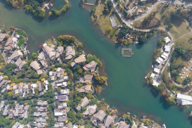 Şangay, Çin, 14 Nisan 2017. Şangay Kulesi 'nden alınan nehirle Şangay ufuk çizgisi manzarası. Yüksek kalite fotoğraf