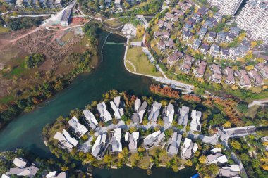 Şangay, Çin, 14 Nisan 2017. Şangay Kulesi 'nden alınan nehirle Şangay ufuk çizgisi manzarası. Yüksek kalite fotoğraf