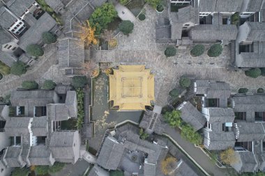 Şangay, Çin, 14 Nisan 2017. Şangay Kulesi 'nden alınan nehirle Şangay ufuk çizgisi manzarası. Yüksek kalite fotoğraf