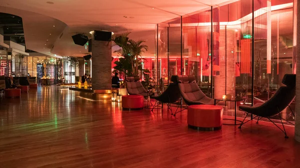 Modern Kırmızı Oturma Odası Tasarımı Yüksek Kalite Fotoğraf — Stok fotoğraf