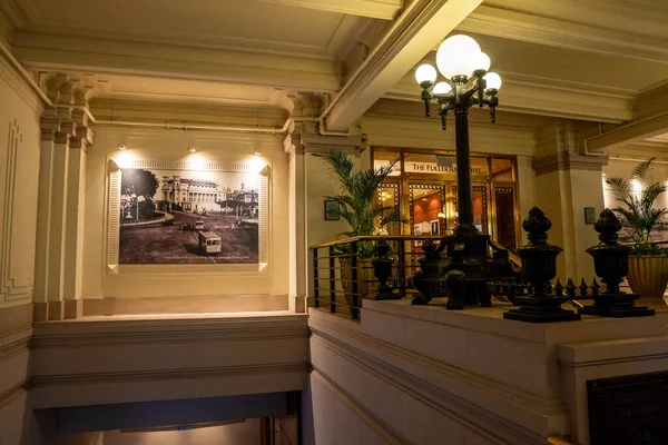 Hosszú Világos Folyosó Egy Luxus Hotelben Kiváló Minőségű Fénykép — Stock Fotó