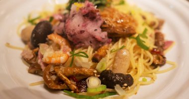 Çin usulü Chow Mein. Yüksek kalite fotoğraf