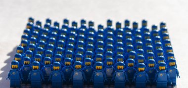 Adelaide, Avustralya. Ağustos 07, 2023. Lego figürü gibi bir uzay adamı, Lego yatırım konsepti yüksek kaliteli fotoğraf