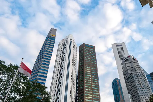 Krásná Architektura Budova Exteriér Cityscape Singapuru Panorama Města Bílým Mrakem — Stock fotografie