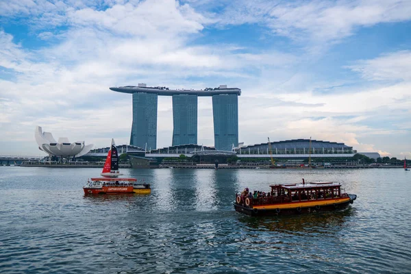 Moderní Budovy Singapuru Panorama Krajiny Obchodní Čtvrti Modrou Oblohou Odraz — Stock fotografie