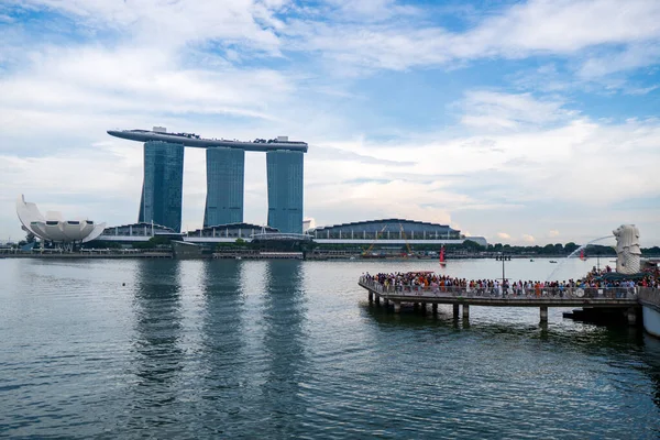 Moderní Budovy Singapuru Panorama Krajiny Obchodní Čtvrti Modrou Oblohou Odraz — Stock fotografie