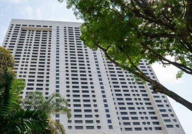 ŞARKI - 23 Temmuz 2018: Lüks restoran The Colony beş yıldızlı otel The Ritz-Carlton Millenia Marina Bay, otel binasında. Yüksek kalite fotoğraf