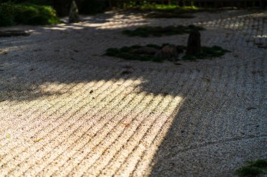 Japonya 'nın Kyoto kentindeki Myoshin-ji Tapınağı' ndaki Taizo-in Tapınağı 'ndaki kuru arazi dalgalanmaları. Yüksek kalite fotoğraf