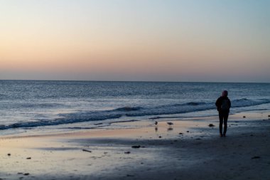 Darwin, Avustralya 'da gün batımında Nightcliff Jetty. Yüksek kalite fotoğraf