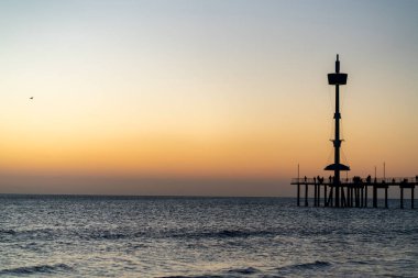 Darwin, Avustralya 'da gün batımında Nightcliff Jetty. Yüksek kalite fotoğraf