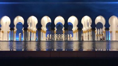 Gece Şeyh Zayed Büyük Camii. Yüksek kalite 4k görüntü