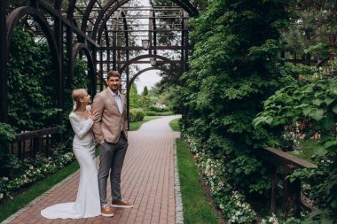 mutlu gelin ve Damat Düğün günü açık havada