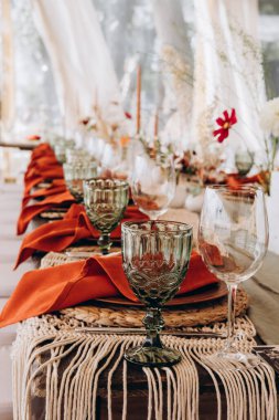 güzel düğün tablo lokantada ayarlama.                   