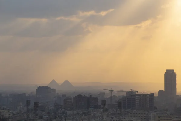Cairo Cityscape Пірамідами Відстані Стокове Фото