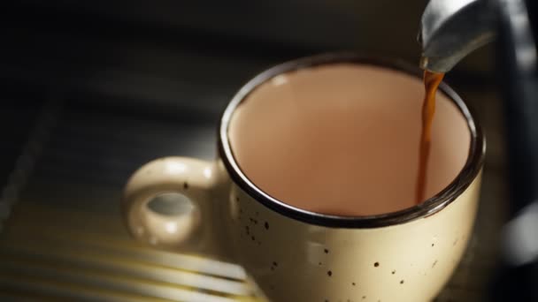 Close Coffee Machine Pouring Coffee Mug Full Video Process Making — Stock Video