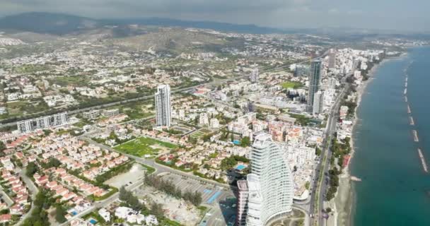 Vista Aérea Paisaje Urbano Limassol Chipre Embankment Con Playas Edificios — Vídeos de Stock