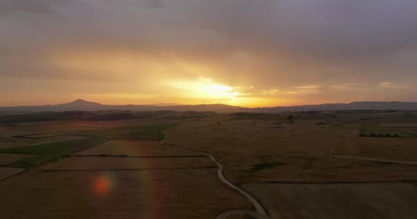 Landschaft Aus Der Luft Mit Natur Und Feldern Bei Sonnenuntergang — Stockvideo