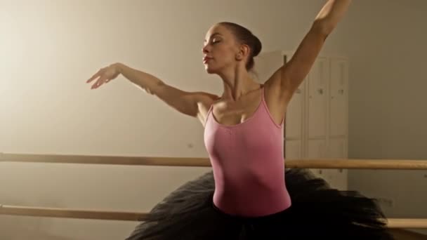 Ballerina Caucasica Che Balla Danza Classica Studio Concetto Tenerezza Dell — Video Stock