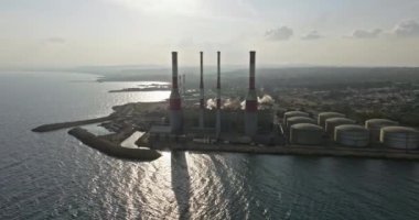 Yüksek Vantage Point Elektrik Santrali, Elektrik Üretimi ve Çevre Kirliliği. Yüksek kalite 4k görüntü
