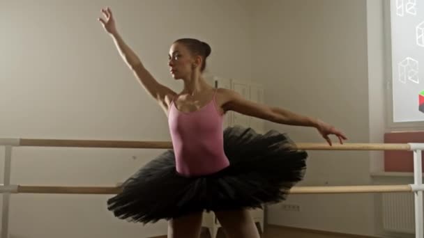Czarujący Trening Baletowy Baleriny Spektakl Studio Tańca Wdziękiem Urodą Wysokiej — Wideo stockowe