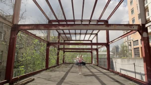 Metropolitan Ballet Dreams Ballerinas Fusion Dance Lifestyle Urban Landscape Inspirerende — Stockvideo