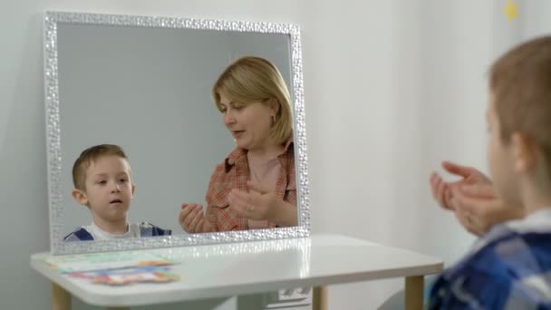 Empoderar Los Niños Través Terapia Del Habla Fortalecimiento Habilidades Comunicación — Vídeo de stock