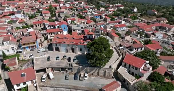 从空中看莱夫卡拉塞浦路斯城市景观 山中古城 有红色的屋顶和古老的街道 高质量的4K镜头 — 图库视频影像