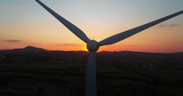 Guardians Sky Awe Inspiring Aerial Perspectives Wind Turbines Embracing Setting — Vídeo de stock