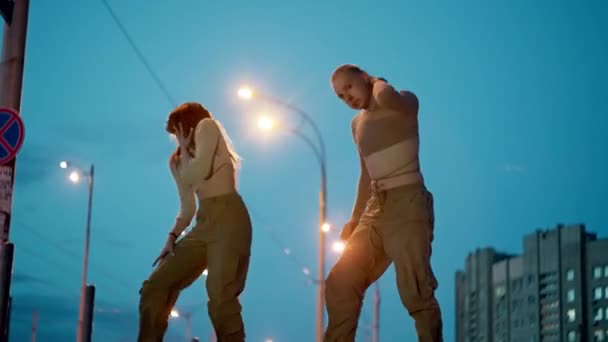 City Lights Dance Delights Enthralling Urban Street Dance Coreografia Ragazzo — Video Stock